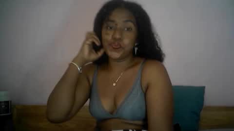 Snapshot of verronique1511 chatting on October 2, 2025, 7:04 am verronique1511 online show from October 2, 2025, 7:04 am