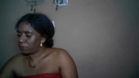verronique1511 online show from May 6, 2026, 5:07 pm