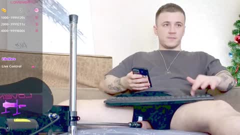 Snapshot of vers_gay chatting on December 15, 2024, 10:39 am Ethan online show from December 15, 2024, 10:39 am