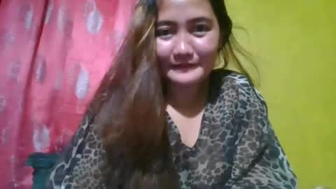 versatile_hottie_asian online show from July 28, 2026, 3:32 pm
