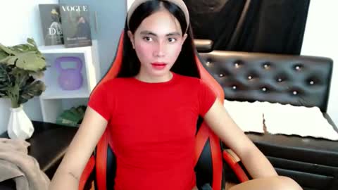 versex_maxwell online show from April 22, 2026, 8:17 am