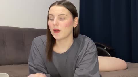 Karina followed me bb online show from December 15, 2025, 5:28 pm