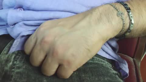 Erik online show from September 25, 2025, 5:33 am