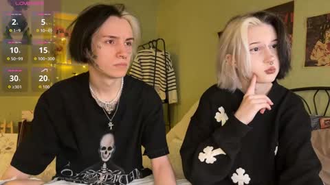 Snapshot of veryraretwins chatting on October 9, 2025, 10:08 pm veryraretwins online show from October 9, 2025, 10:08 pm