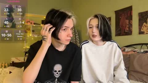 Snapshot of veryraretwins chatting on October 11, 2025, 9:57 pm veryraretwins online show from October 11, 2025, 9:57 pm