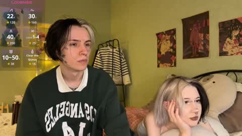 Snapshot of veryraretwins chatting on October 14, 2025, 10:43 pm veryraretwins online show from October 14, 2025, 10:43 pm