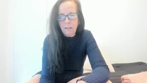 verysassypeachgoddess online show from May 2, 2026, 12:10 pm