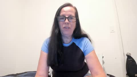 verysassypeachgoddess online show from July 22, 2026, 2:14 am