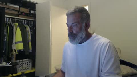 hairy man online show from January 27, 2025, 12:54 am
