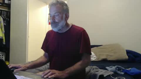 hairy man online show from February 10, 2025, 12:52 am