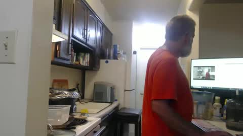 Snapshot of veryveryhairmanindenver chatting on September 20, 2025, 8:54 pm hairy man online show from September 20, 2025, 8:54 pm