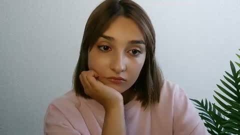 Snapshot of veryveryshygirl chatting on June 24, 2026, 12:37 pm Ana online show from June 24, 2026, 12:37 pm
