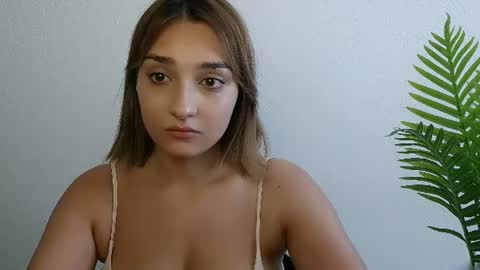 Snapshot of veryveryshygirl chatting on July 3, 2026, 12:11 pm Ana online show from July 3, 2026, 12:11 pm