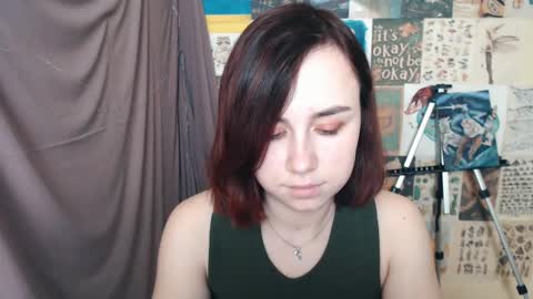 Snapshot of veryveryvery_shy chatting on January 8, 2025, 9:32 am veryveryvery_shy online show from January 8, 2025, 9:32 am