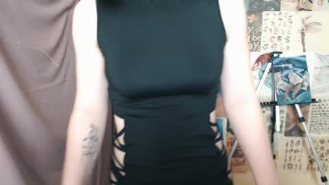 Snapshot of veryveryvery_shy chatting on January 21, 2025, 9:57 am veryveryvery_shy online show from January 21, 2025, 9:57 am