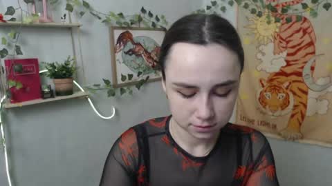 veryveryvery_shy online show from April 23, 2026, 6:03 am
