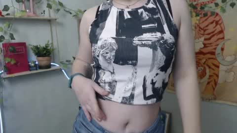 veryveryvery_shy online show from May 1, 2026, 5:45 am