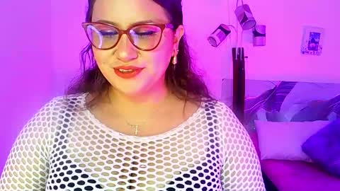 Vesper Vixen online show from February 4, 2026, 4:24 pm