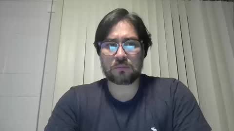 vesturelove online show from October 14, 2025, 4:24 am