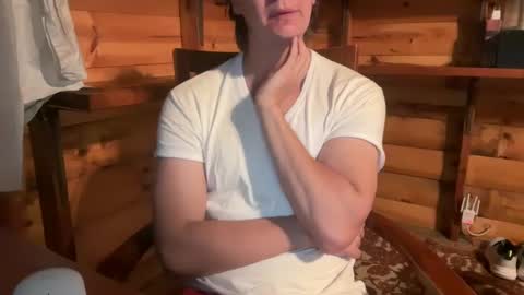 HendasWerout online show from September 28, 2025, 2:17 am