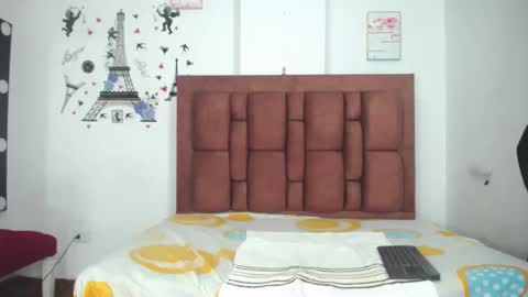 Snapshot of vfridaper chatting on October 2, 2025, 7:54 pm Frida online show from October 2, 2025, 7:54 pm