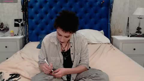 Via online show from May 4, 2026, 9:27 am