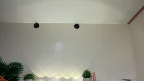 Snapshot of via_olala chatting on October 22, 2025, 7:35 pm via_olala online show from October 22, 2025, 7:35 pm