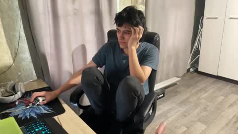 Snapshot of vialeras chatting on October 6, 2025, 11:18 am vialeras online show from October 6, 2025, 11:18 am