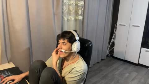 Snapshot of vialeras chatting on October 16, 2025, 7:48 pm vialeras online show from October 16, 2025, 7:48 pm