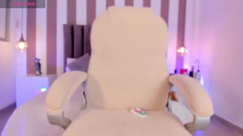 Snapshot of viannca__ chatting on October 1, 2025, 4:46 pm Ariana  online show from October 1, 2025, 4:46 pm