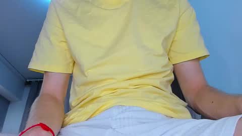 Snapshot of vibemygirl chatting on October 16, 2025, 12:28 pm vibemygirl online show from October 16, 2025, 12:28 pm