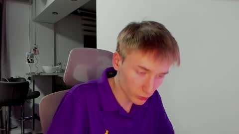 vibemygirl online show from February 10, 2026, 12:20 pm