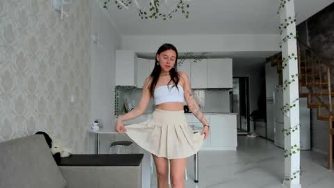 Eleonora online show from May 13, 2026, 11:40 am
