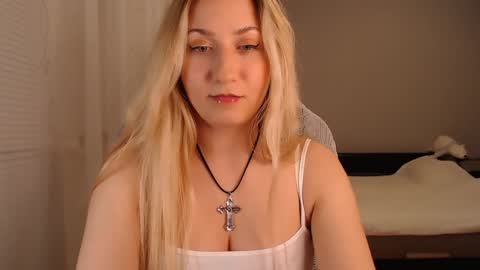 Amelia online show from January 15, 2025, 6:40 pm