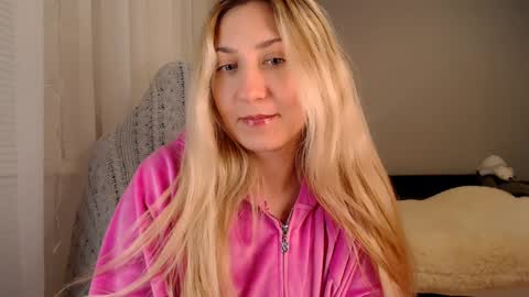 Amelia online show from January 26, 2025, 6:48 pm