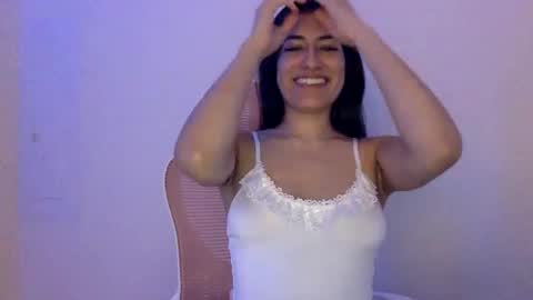 chloe online show from September 23, 2025, 9:23 am