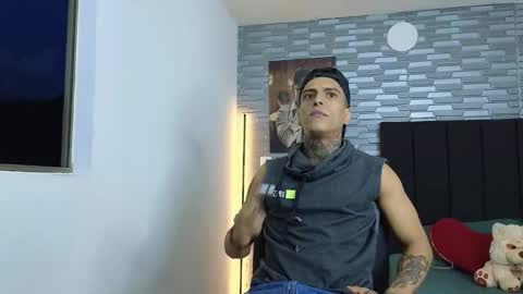 Victor cardenas online show from December 18, 2024, 11:08 pm