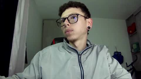 Snapshot of vicent_brais chatting on December 3, 2024, 5:09 am Vicent Brais online show from December 3, 2024, 5:09 am