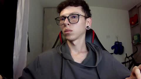 Snapshot of vicent_brais chatting on December 7, 2024, 5:15 am Vicent Brais online show from December 7, 2024, 5:15 am