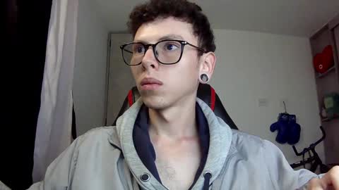 Snapshot of vicent_brais chatting on December 12, 2024, 10:13 am Vicent Brais online show from December 12, 2024, 10:13 am