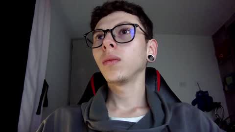 Snapshot of vicent_brais chatting on December 20, 2024, 6:08 am Vicent Brais online show from December 20, 2024, 6:08 am