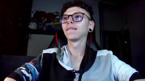 Snapshot of vicent_brais chatting on February 19, 2025, 12:57 am Vicent Brais online show from February 19, 2025, 12:57 am