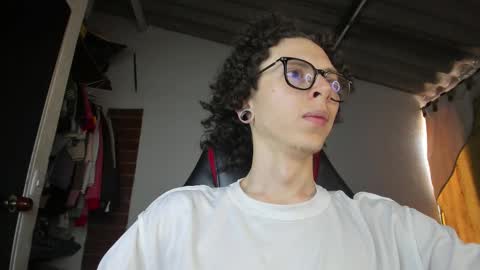 Snapshot of vicent_brais chatting on February 2, 2026, 3:22 pm Vicent Brais online show from February 2, 2026, 3:22 pm