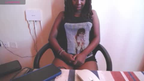 vicki staxxx online show from March 6, 2025, 2:29 pm