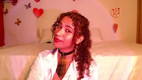 Vicky  online show from February 17, 2025, 11:42 pm