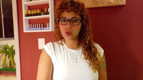 Snapshot of vicky_crazy chatting on November 25, 2025, 3:06 am Vicky online show from November 25, 2025, 3:06 am