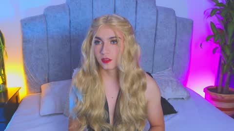 Snapshot of vicky_hot_x chatting on January 3, 2025, 6:22 am online show from January 3, 2025, 6:22 am
