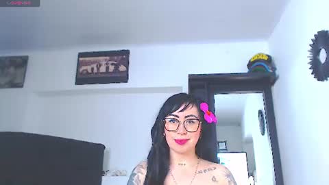 Vicky  online show from June 25, 2026, 11:04 am