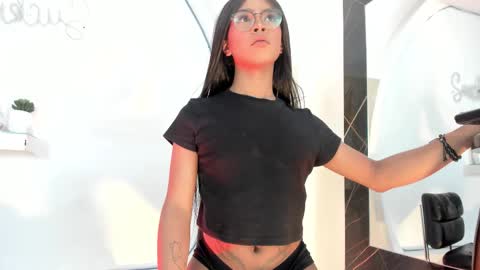 vicky_hottman online show from November 28, 2025, 4:37 am