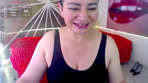 vicky_sexi online show from February 3, 2026, 1:38 pm